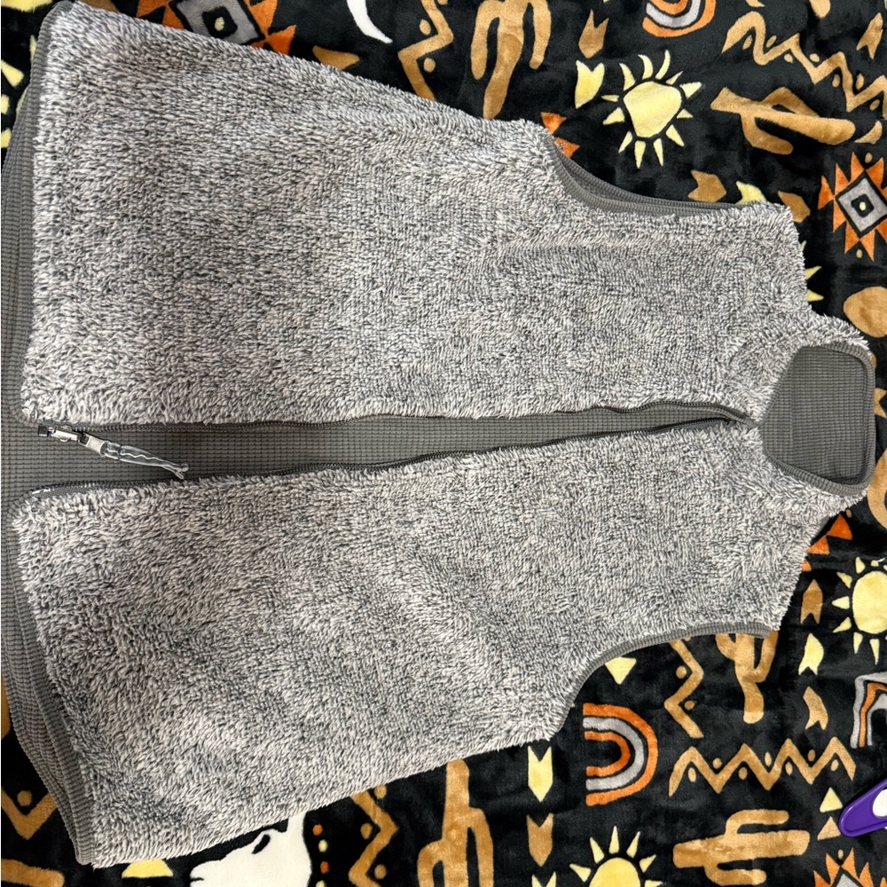 Hem&Thread Vest - Picture 3 of 3